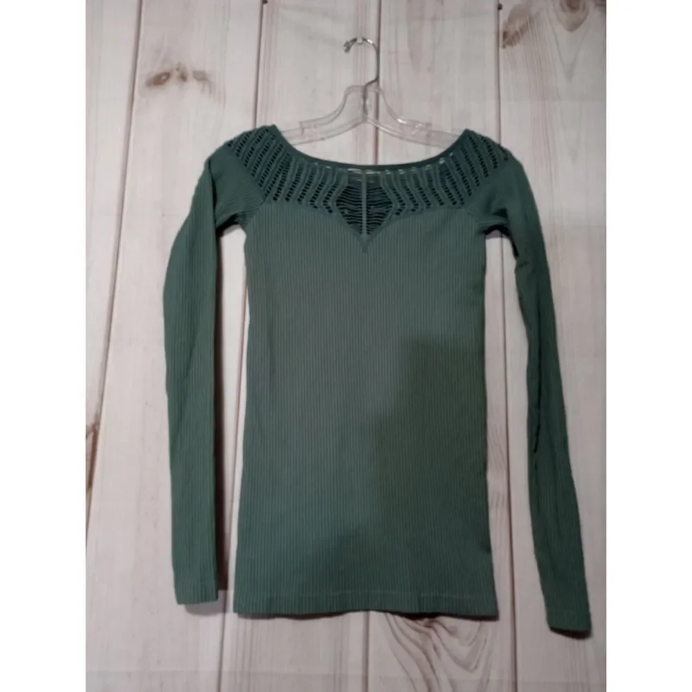 Free People Medium Ribbed Knit Long Sleeve Top Olive‎ Green Cutout Details